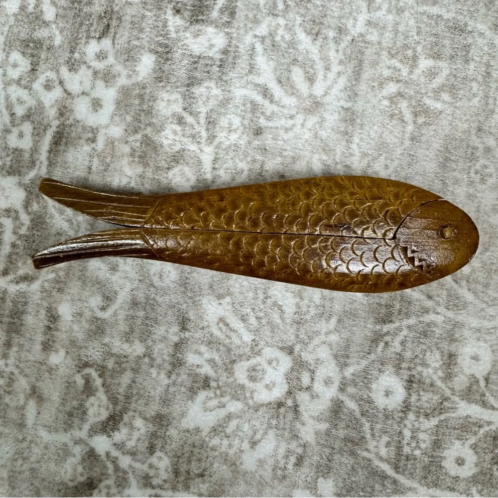 VTG Fish Wooden Carved Double Nut‎ Cracker 8” Folk Art Decor Unique
